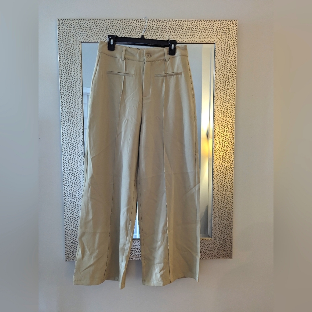 Wide leg trousers
